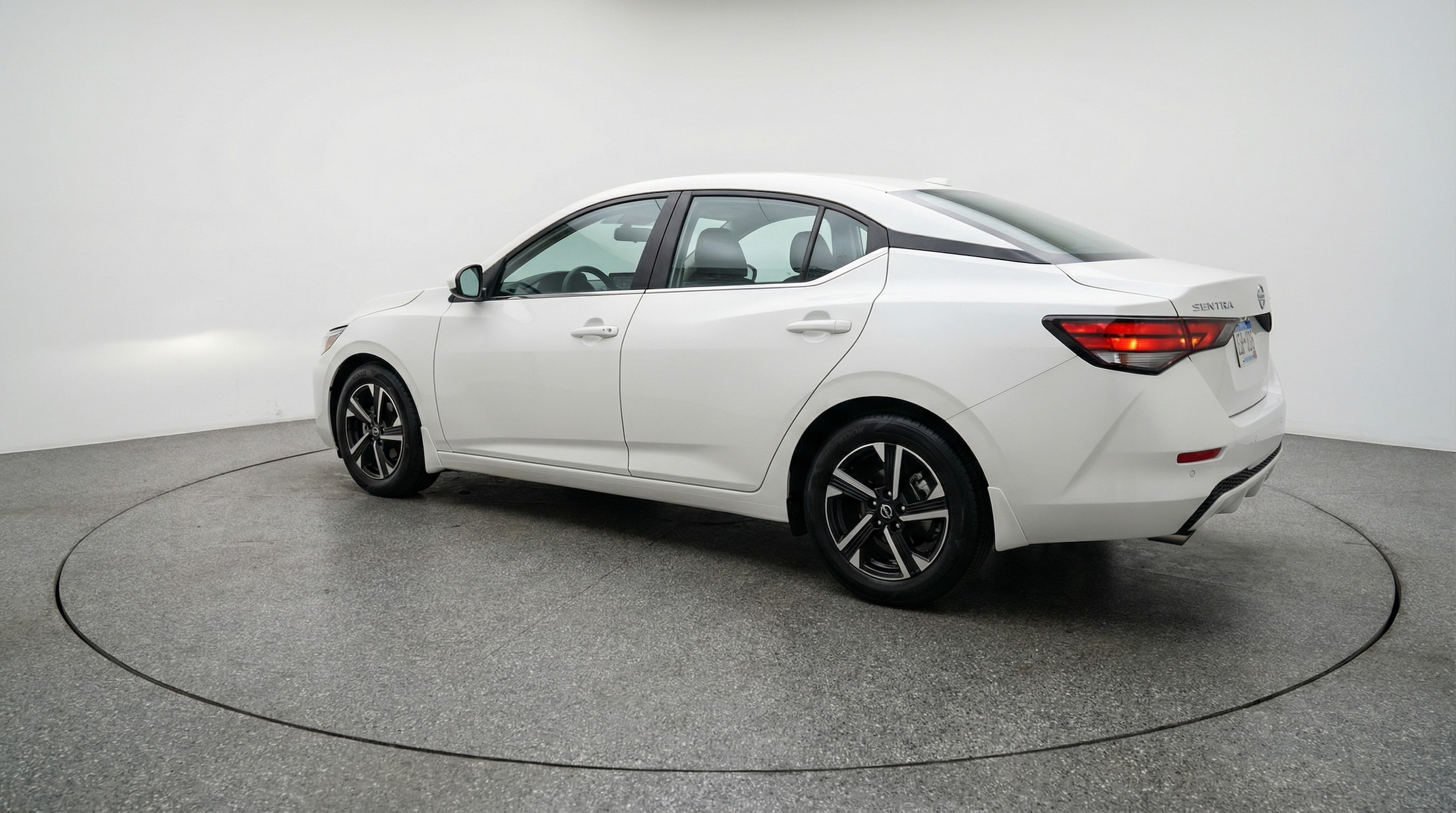 Thumbnail: 2025 Nissan Sentra - 5