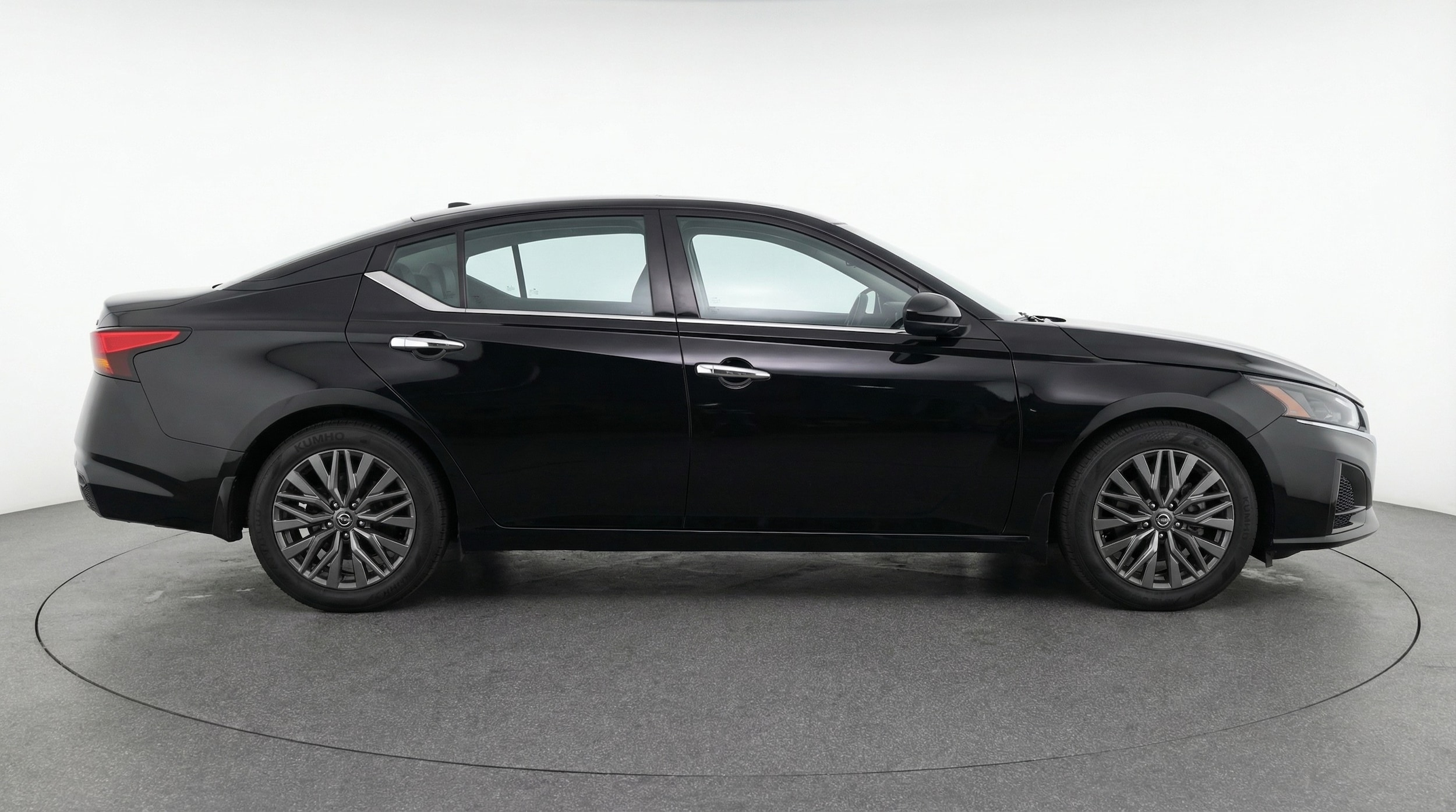 Thumbnail: 2025 Nissan Altima - 8