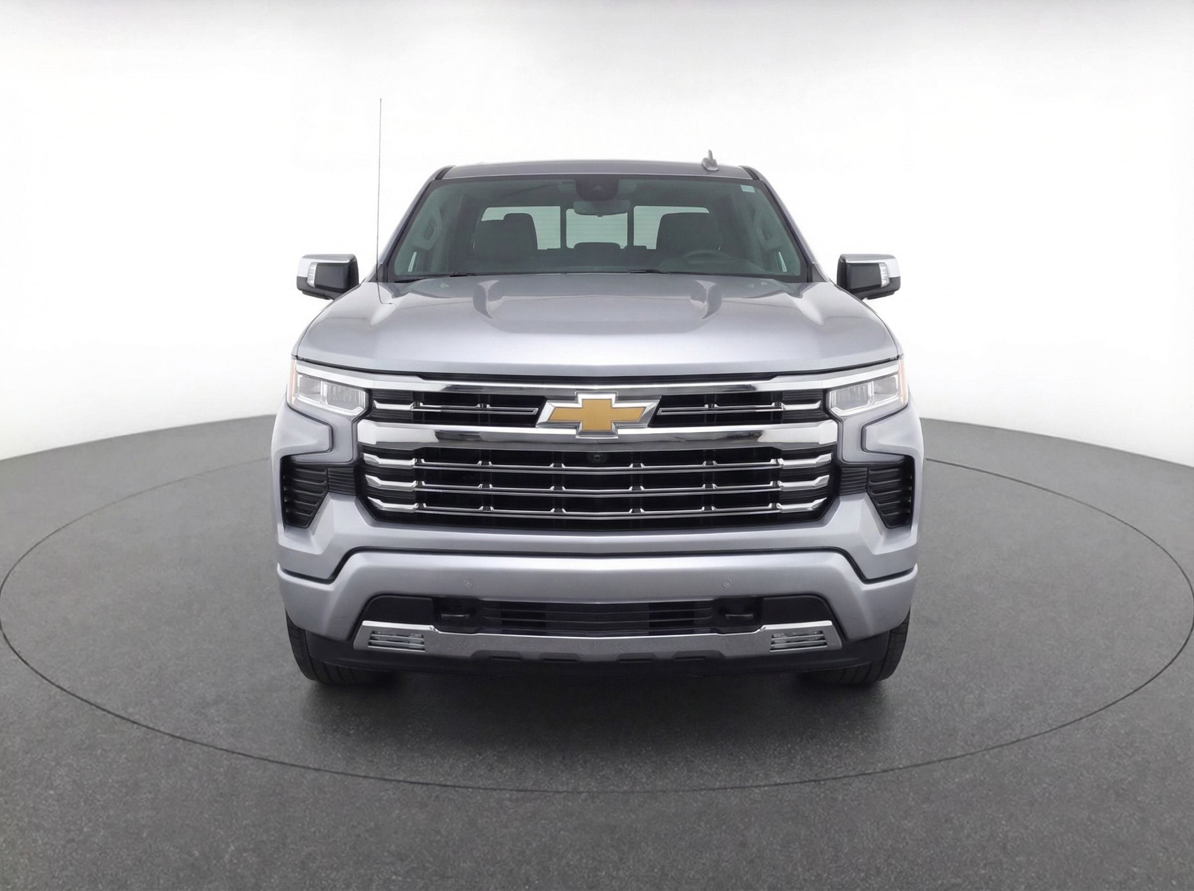 Thumbnail: 2023 Chevrolet Tahoe - 2