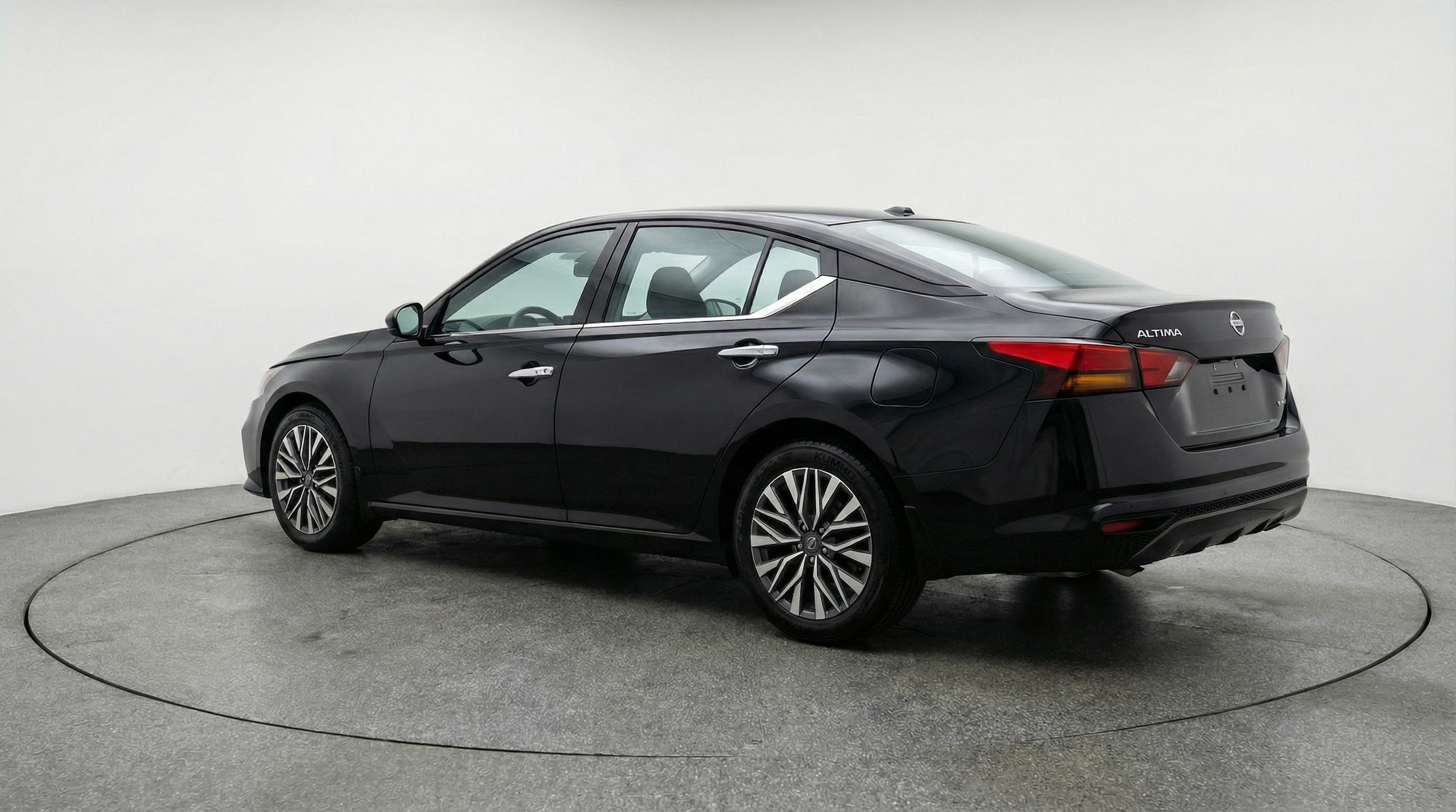 Thumbnail: 2025 Nissan Altima - 5