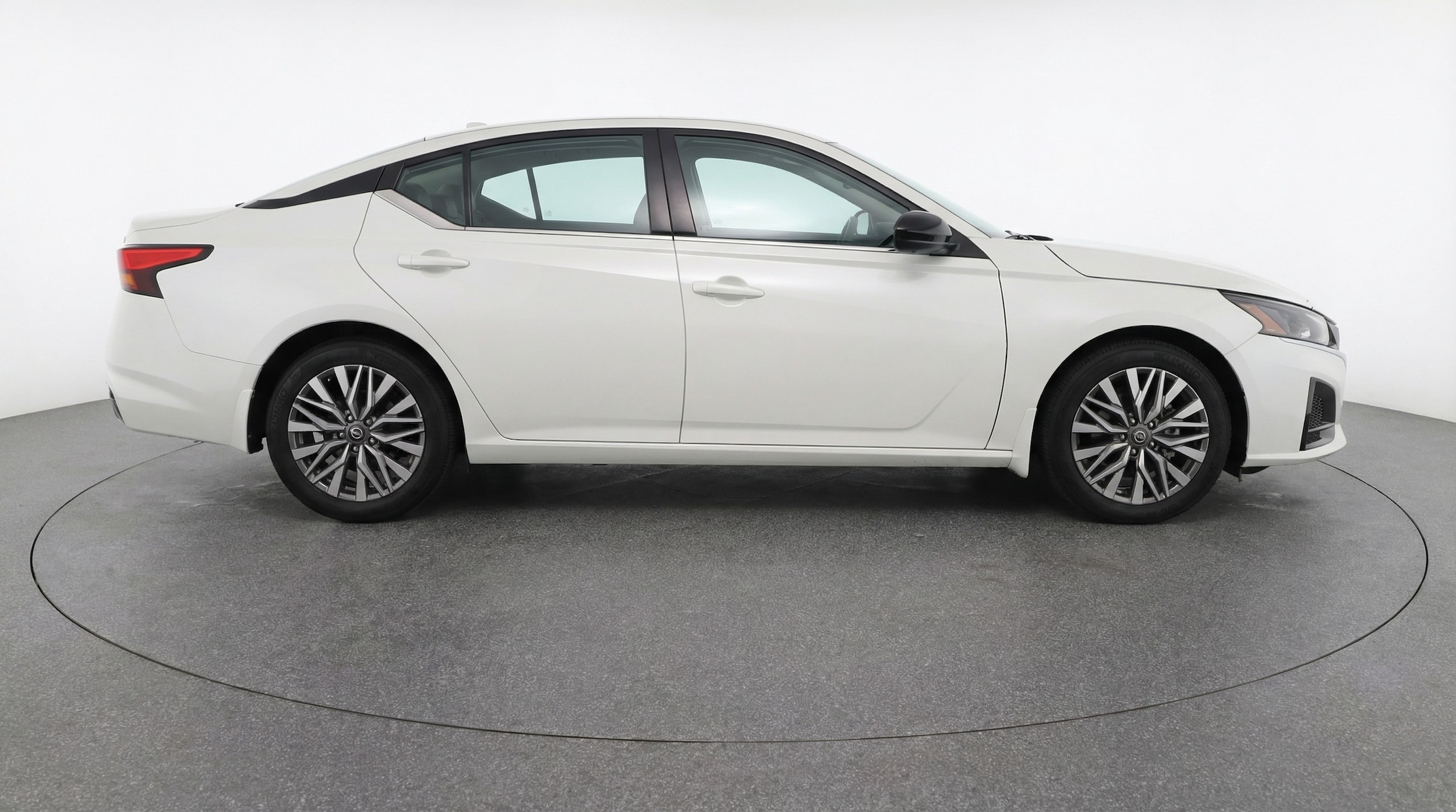 Thumbnail: 2025 Nissan Altima - 8