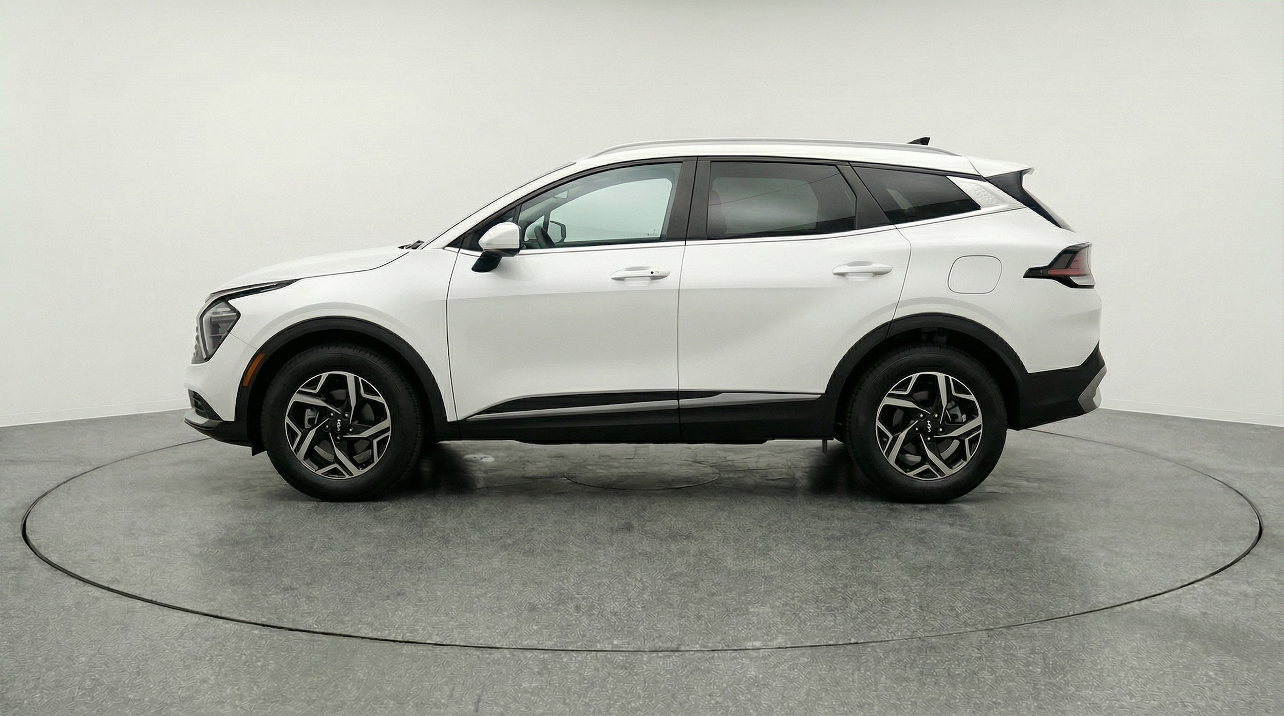 Thumbnail: 2025 Kia Sportage - 4