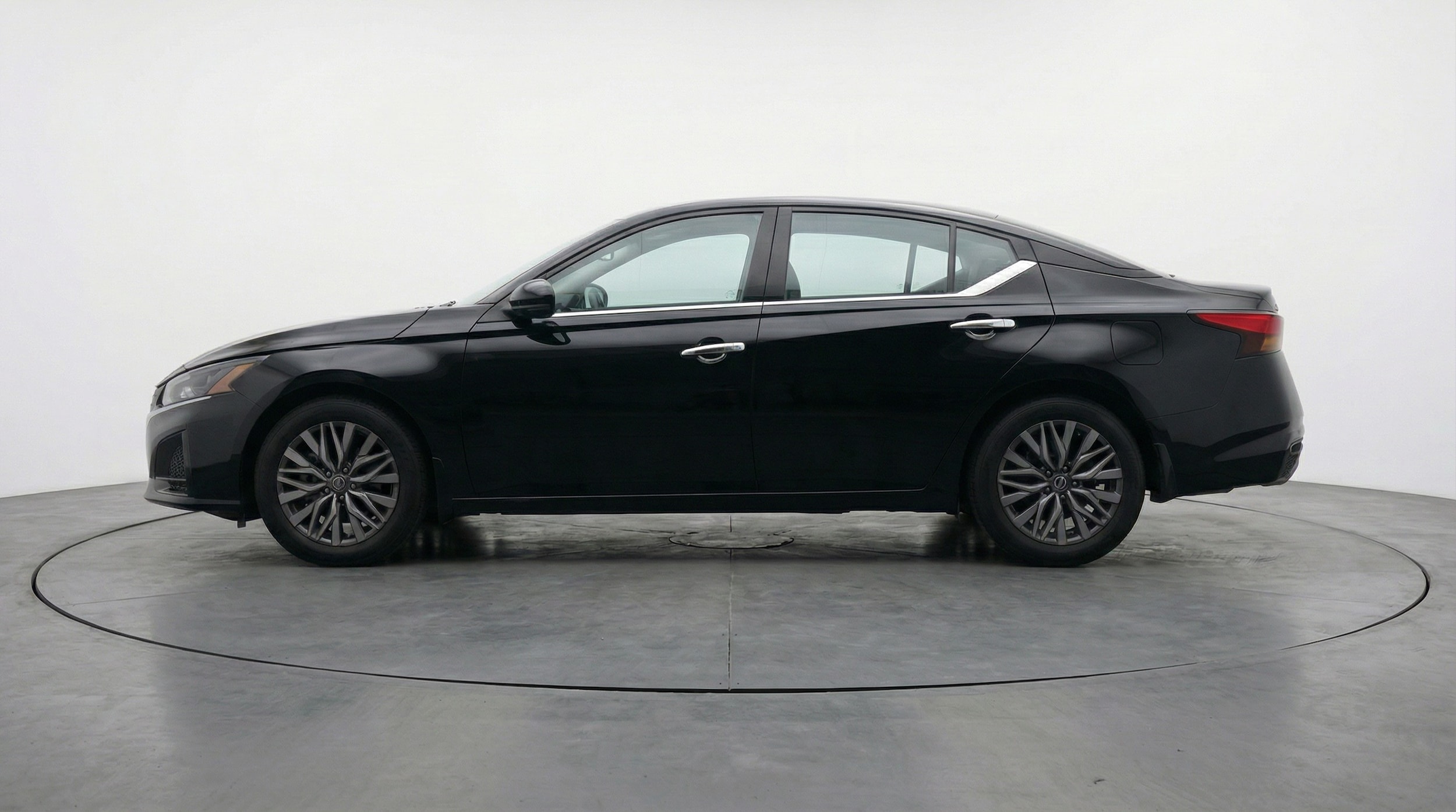 Thumbnail: 2025 Nissan Altima - 4