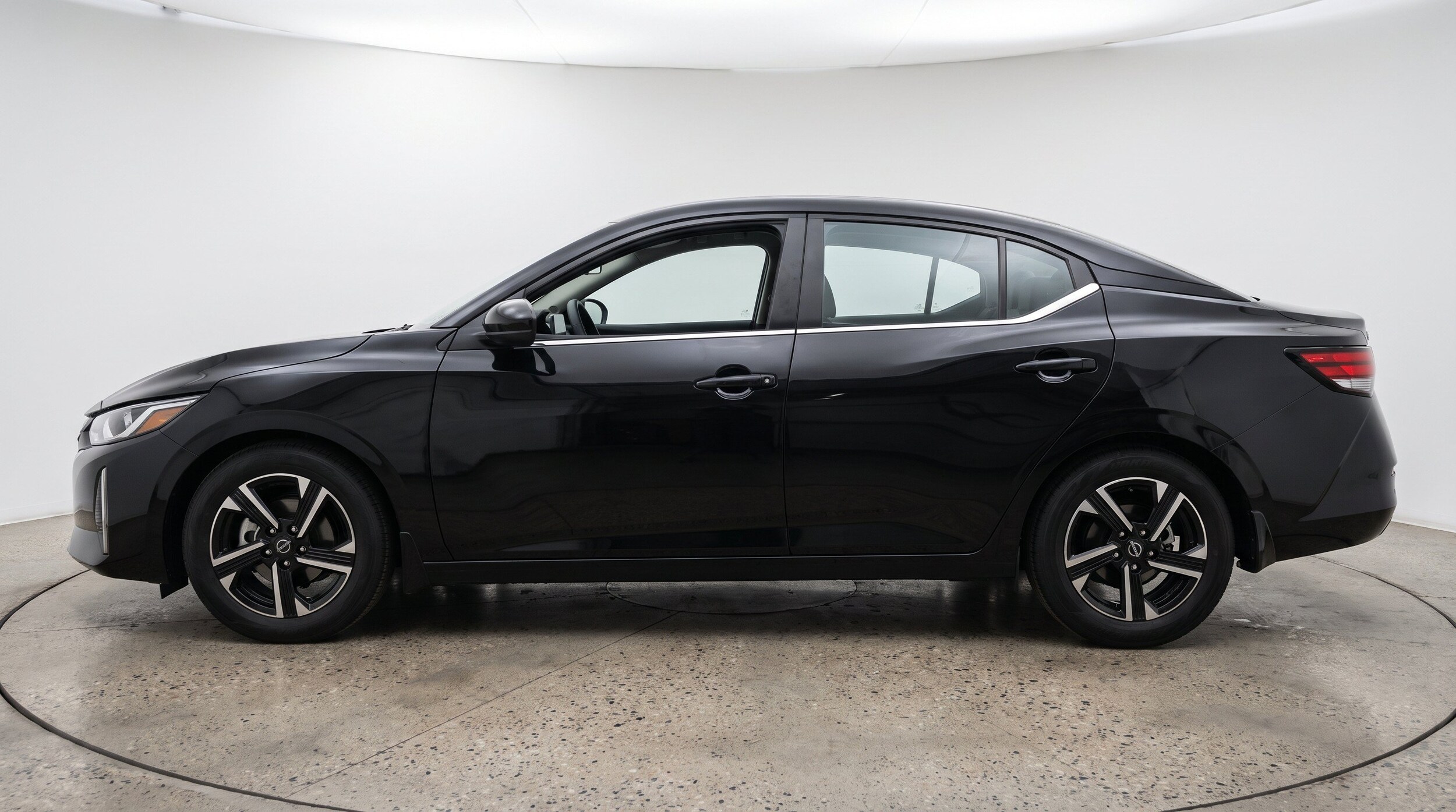 Thumbnail: 2025 Nissan Sentra - 5