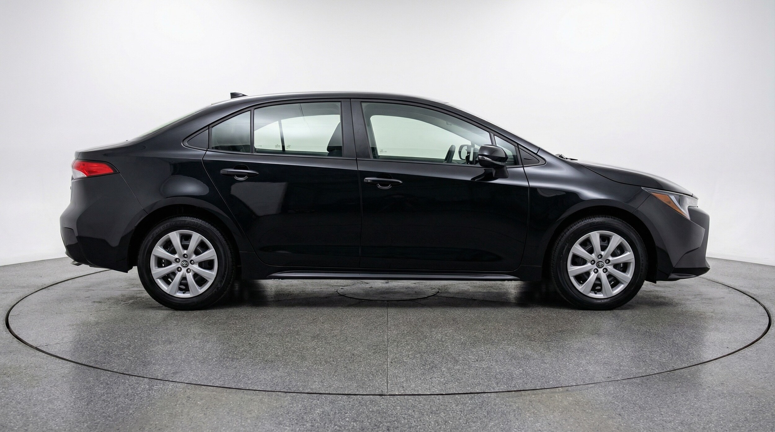 Thumbnail: 2025 Toyota Corolla - 8