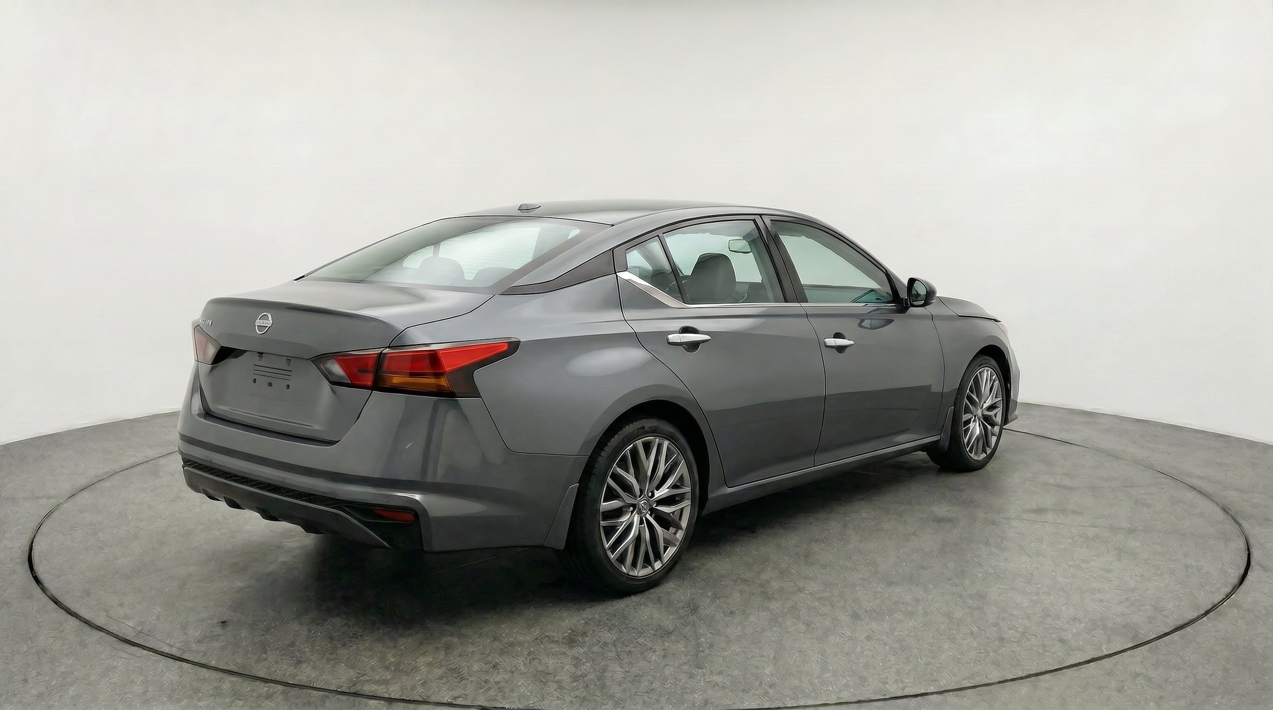 Thumbnail: 2025 Nissan Altima - 9