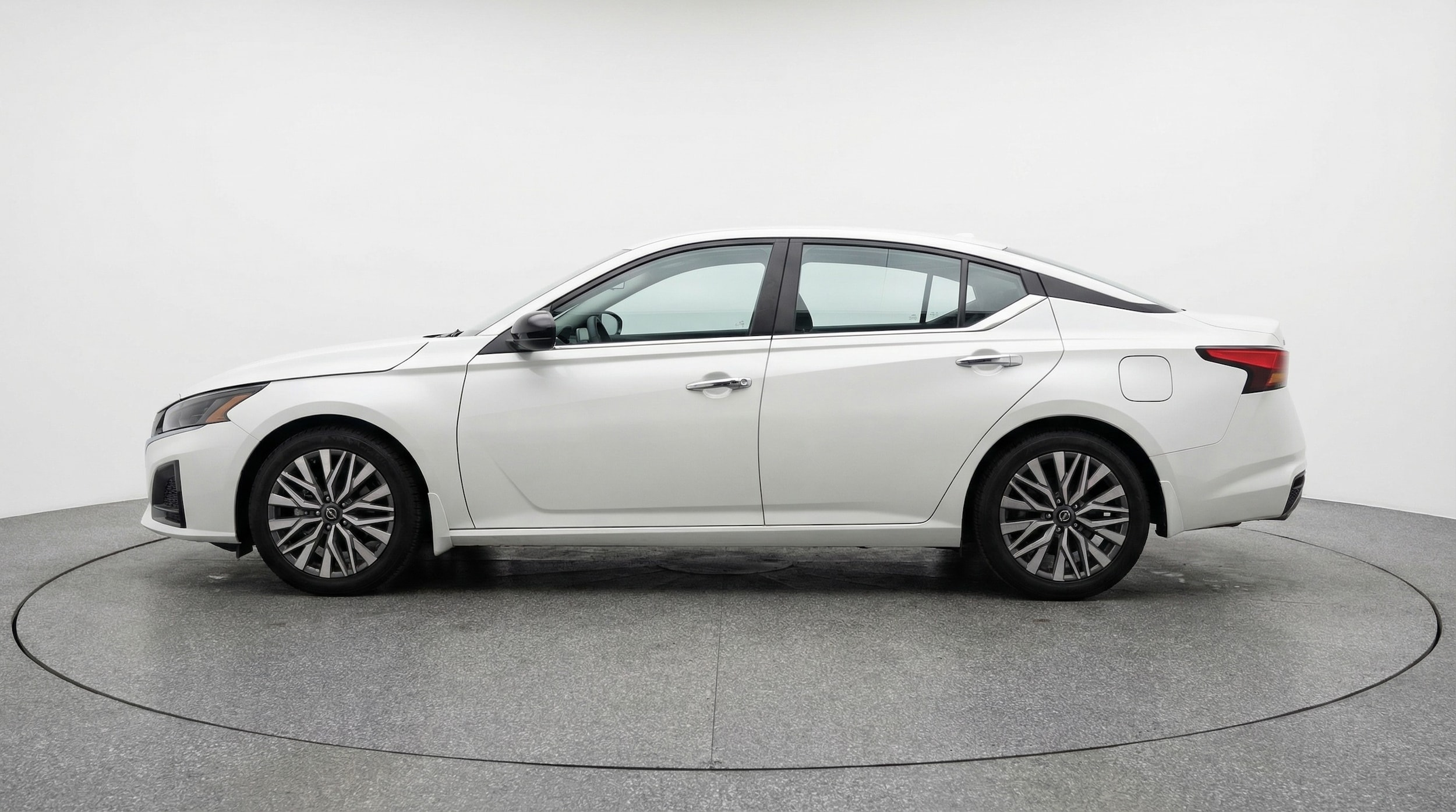 Thumbnail: 2025 Nissan Altima - 4