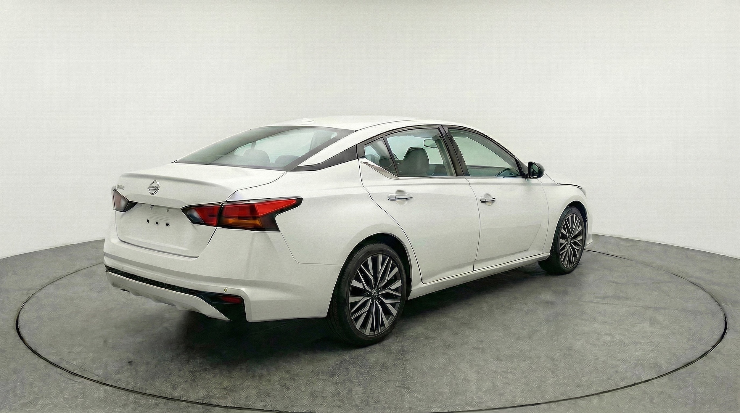 Thumbnail: 2025 Nissan Altima - 9