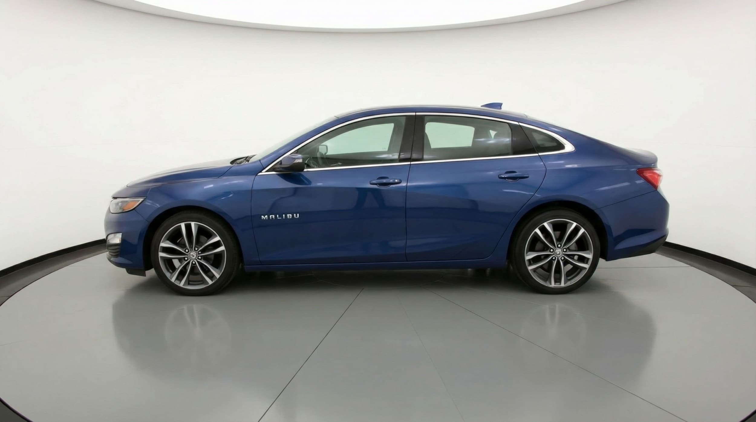 Thumbnail: 2024 Chevrolet Malibu - 4