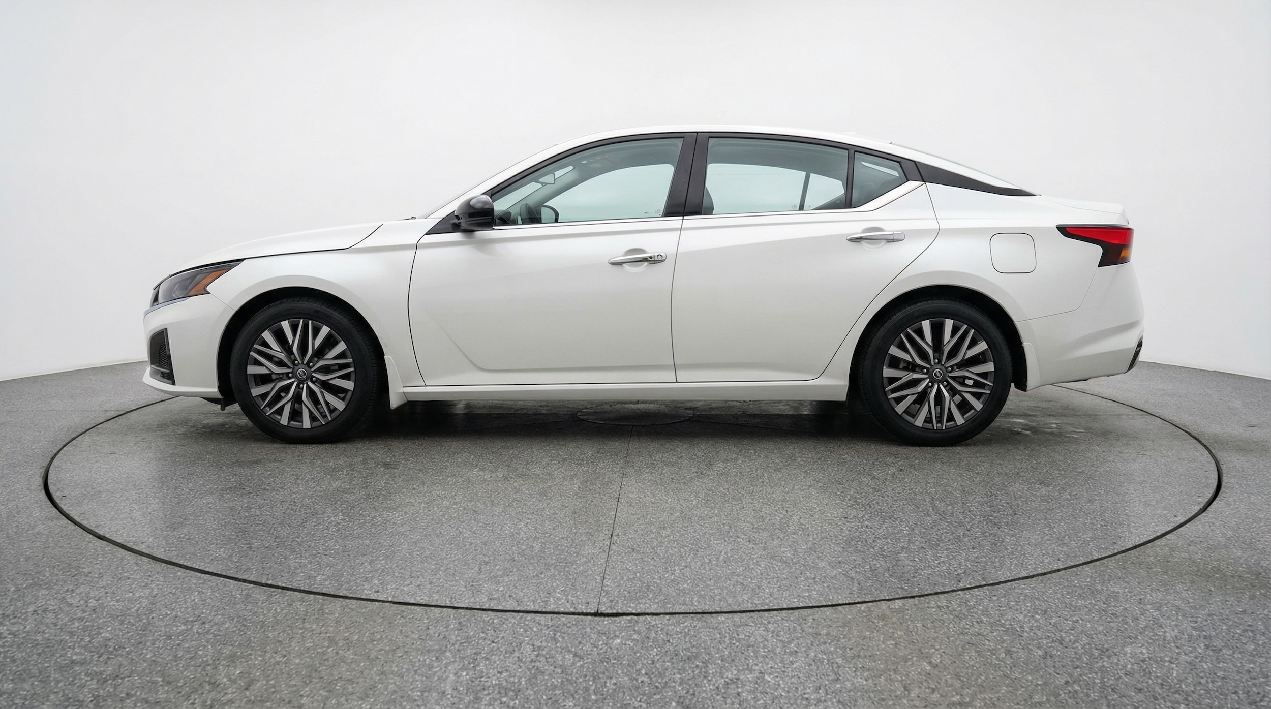 Thumbnail: 2025 Nissan Altima - 4