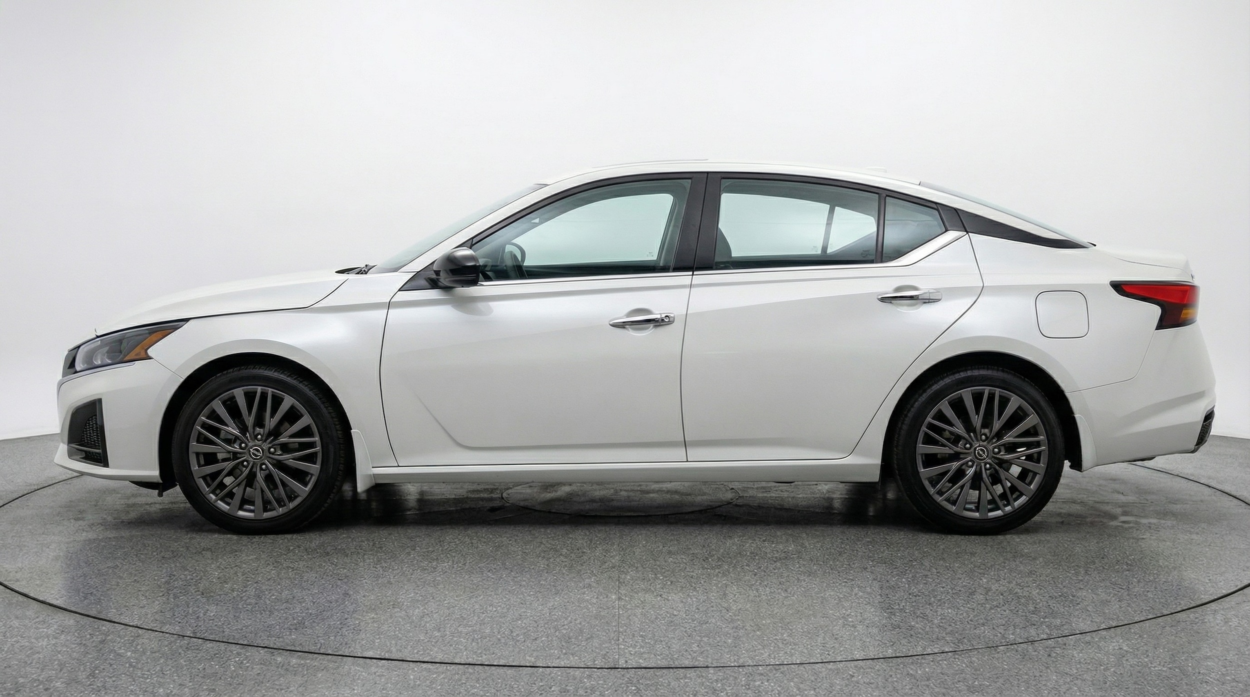 Thumbnail: 2025 Nissan Altima - 4