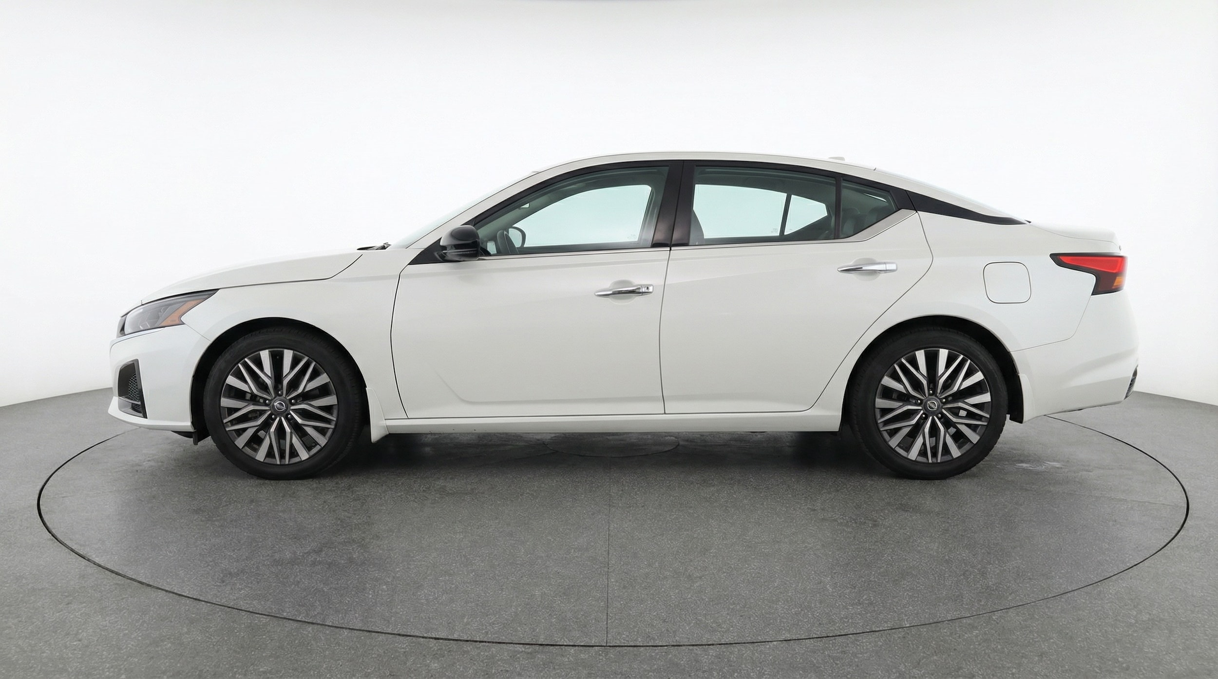 Thumbnail: 2025 Nissan Altima - 4