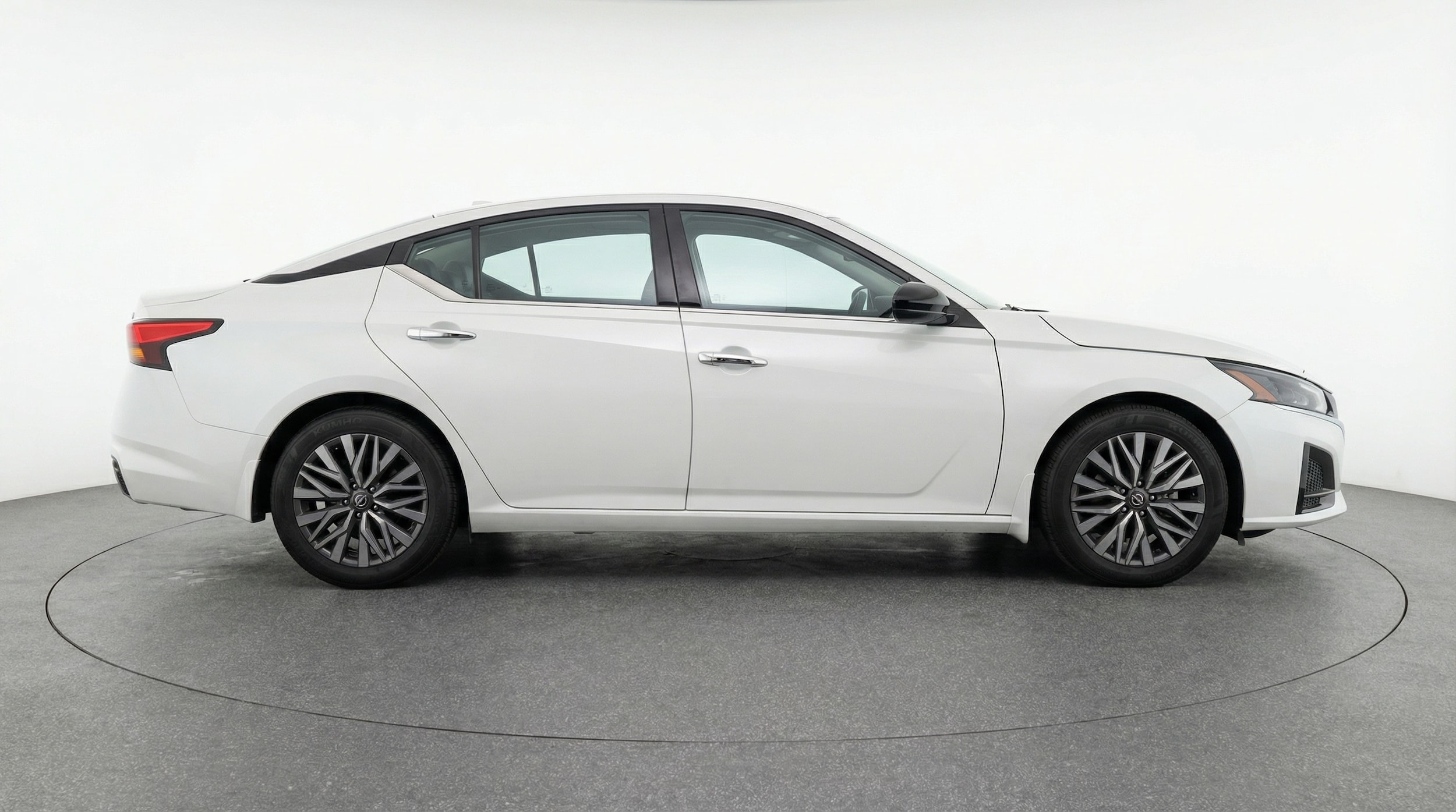 Thumbnail: 2025 Nissan Altima - 8