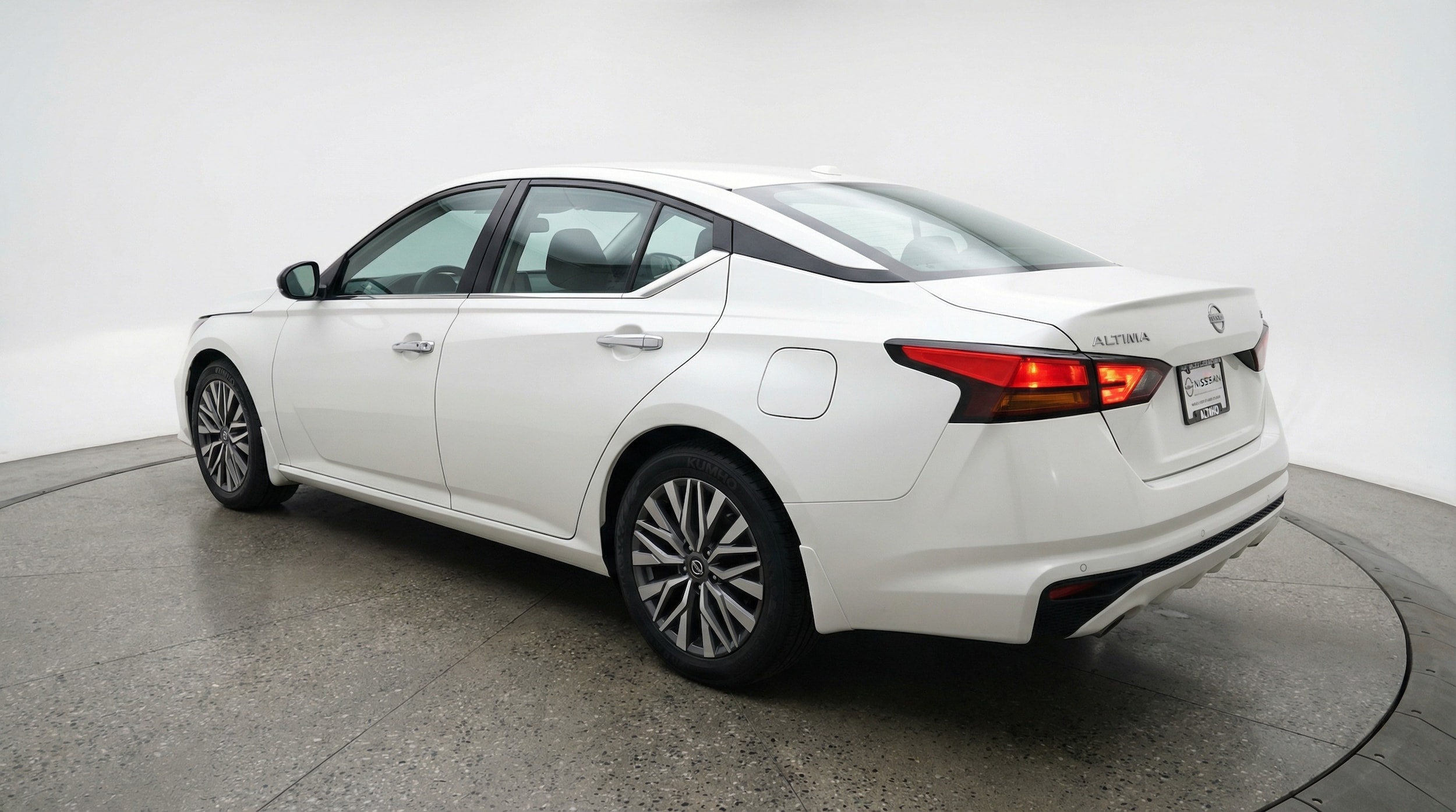 Thumbnail: 2025 Nissan Altima - 5