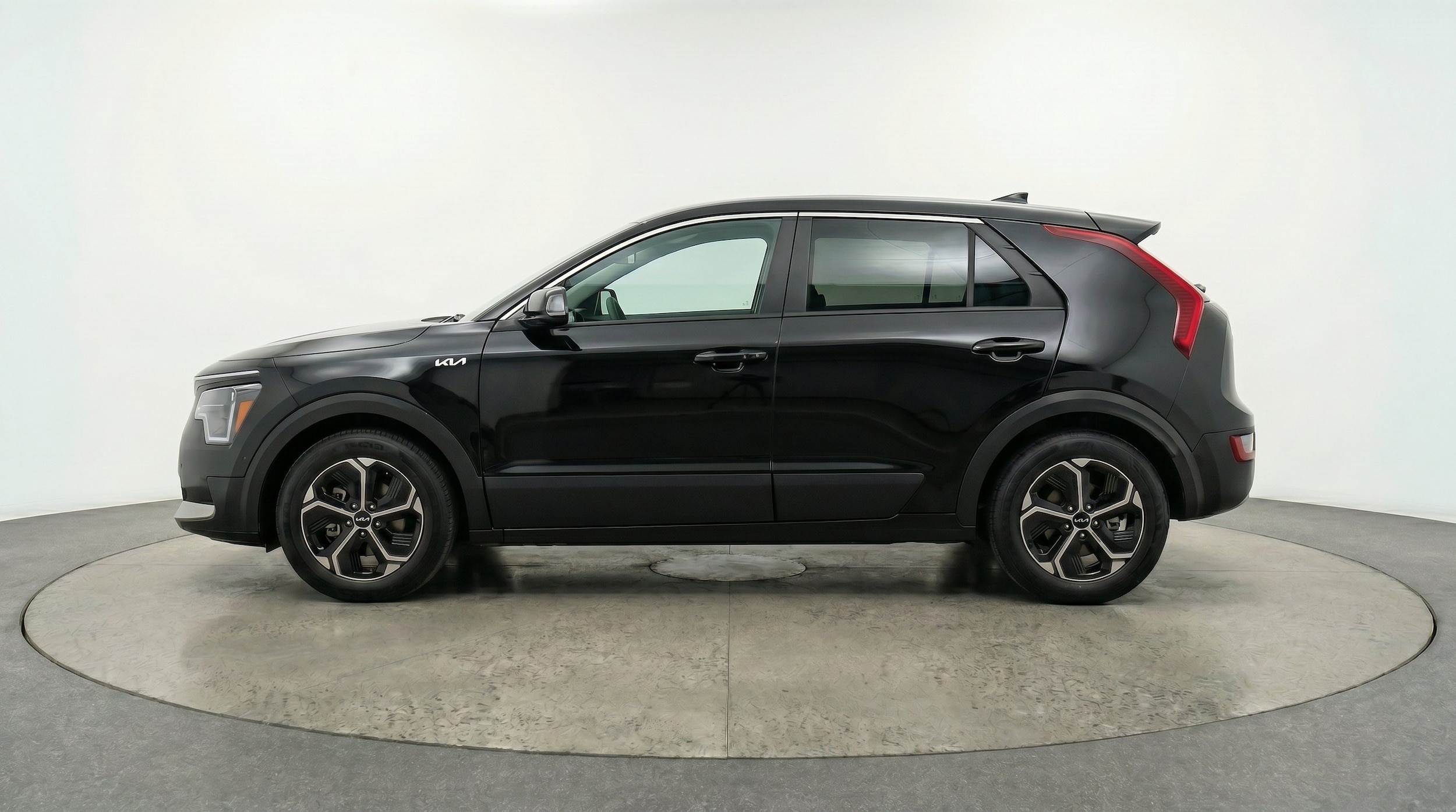 Thumbnail: 2026 Kia Niro - 5