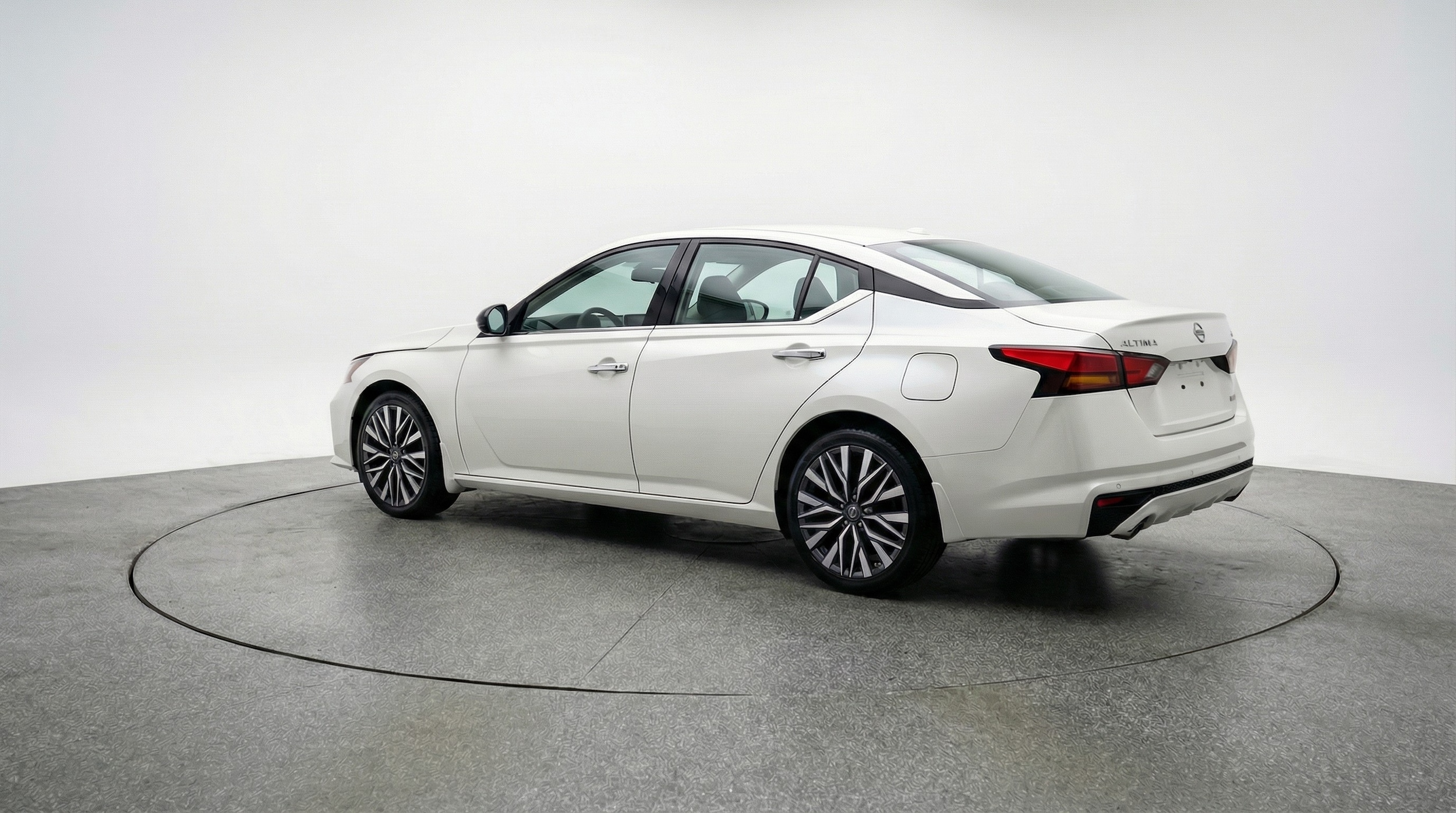 Thumbnail: 2025 Nissan Altima - 5