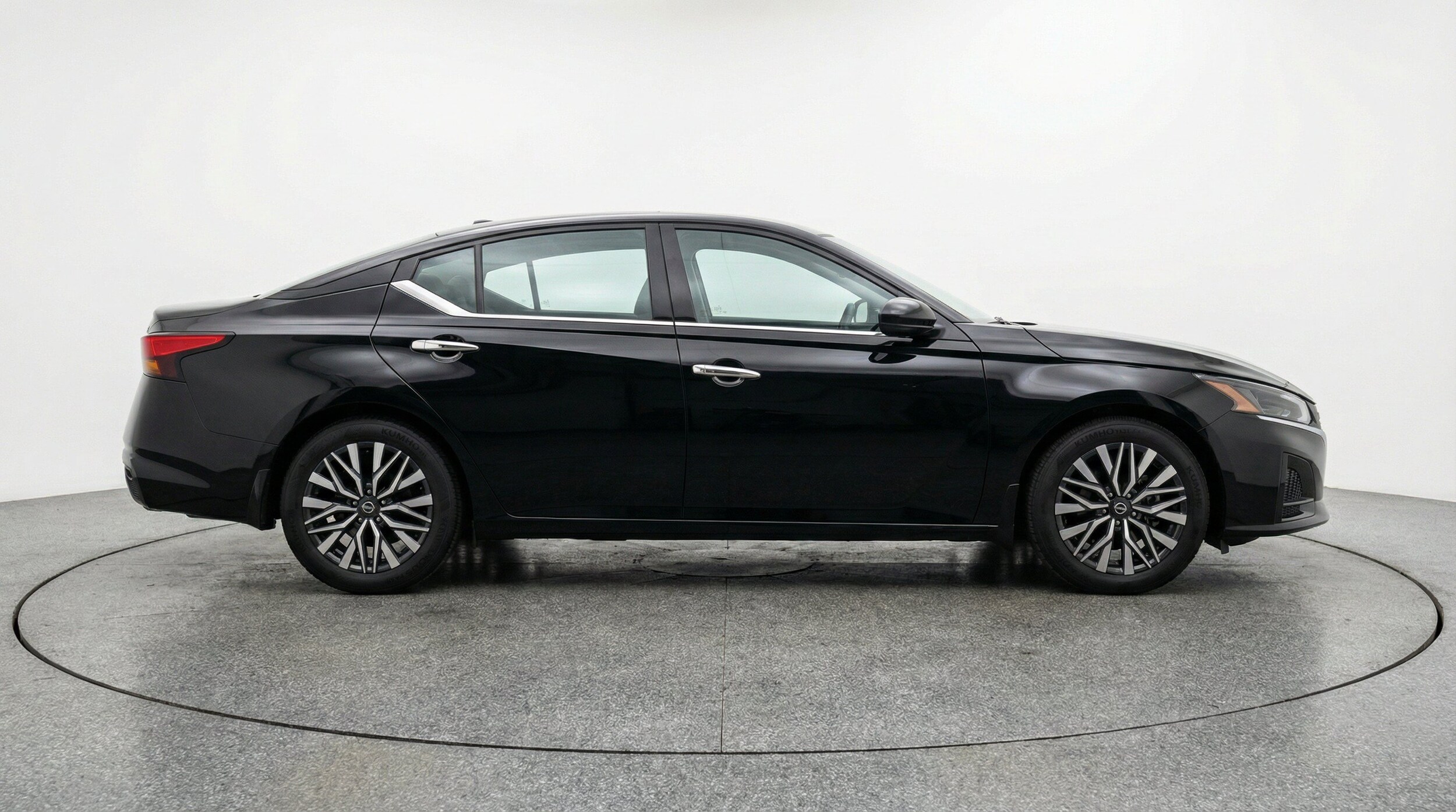 Thumbnail: 2025 Nissan Altima - 11