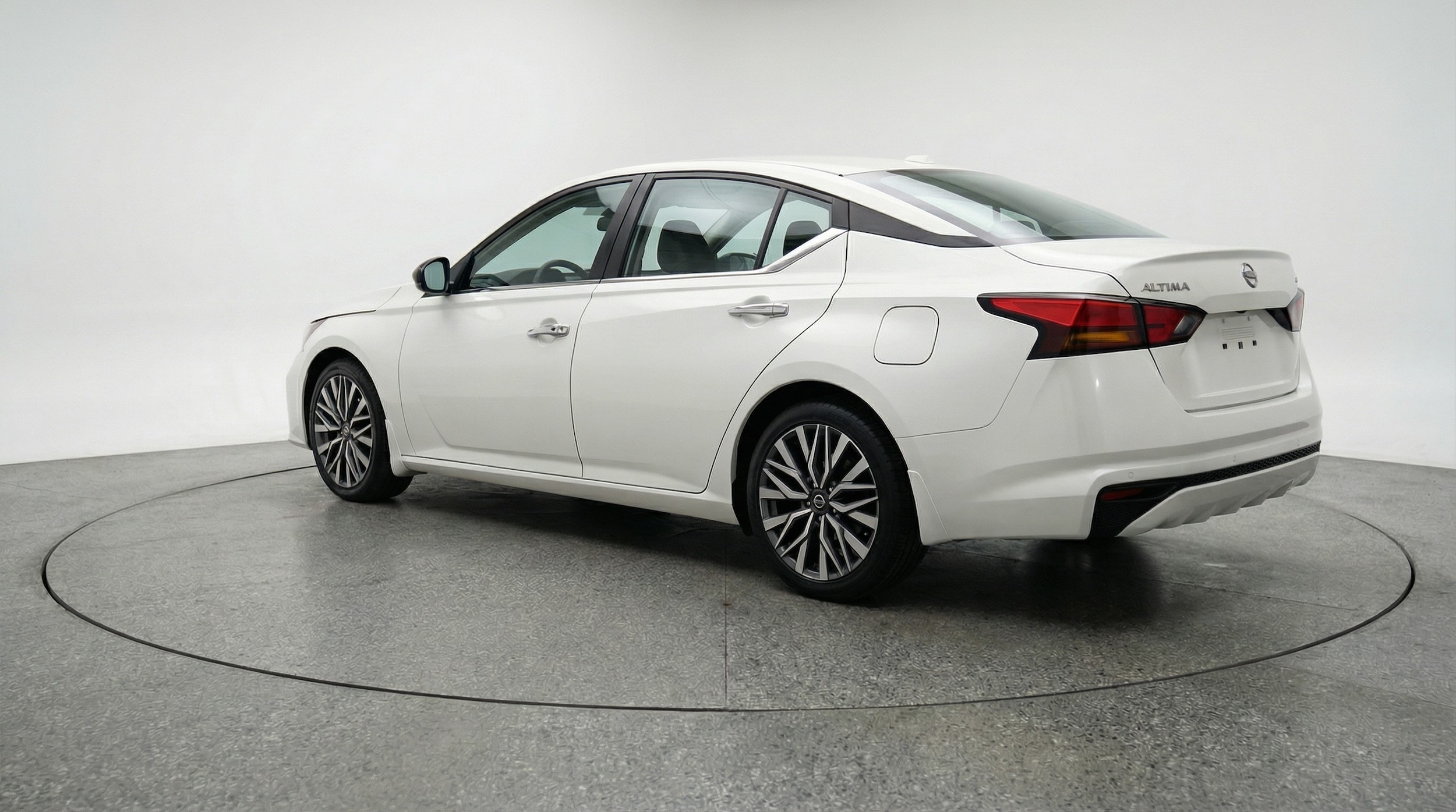 Thumbnail: 2025 Nissan Altima - 5