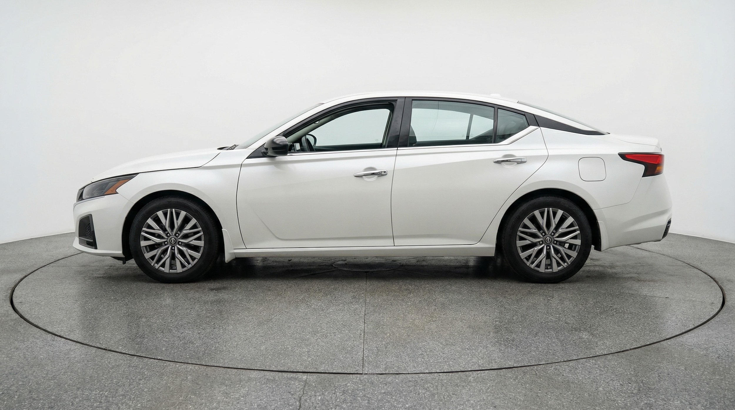 Thumbnail: 2025 Nissan Altima - 4