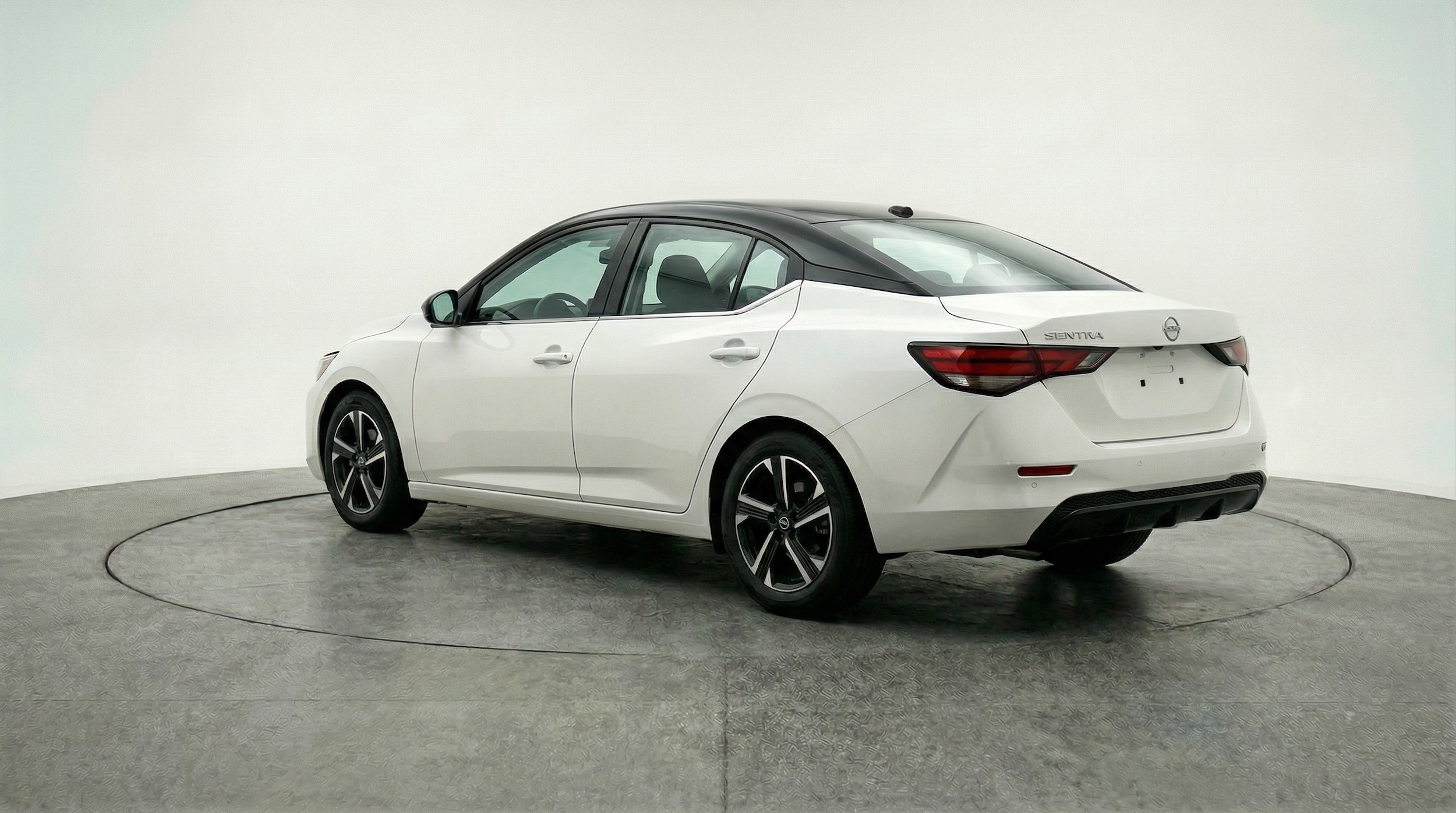 Thumbnail: 2025 Nissan Sentra - 5