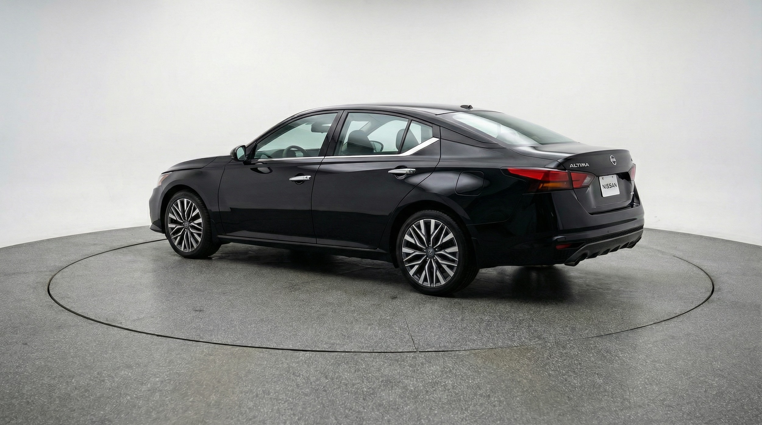 Thumbnail: 2025 Nissan Altima - 5