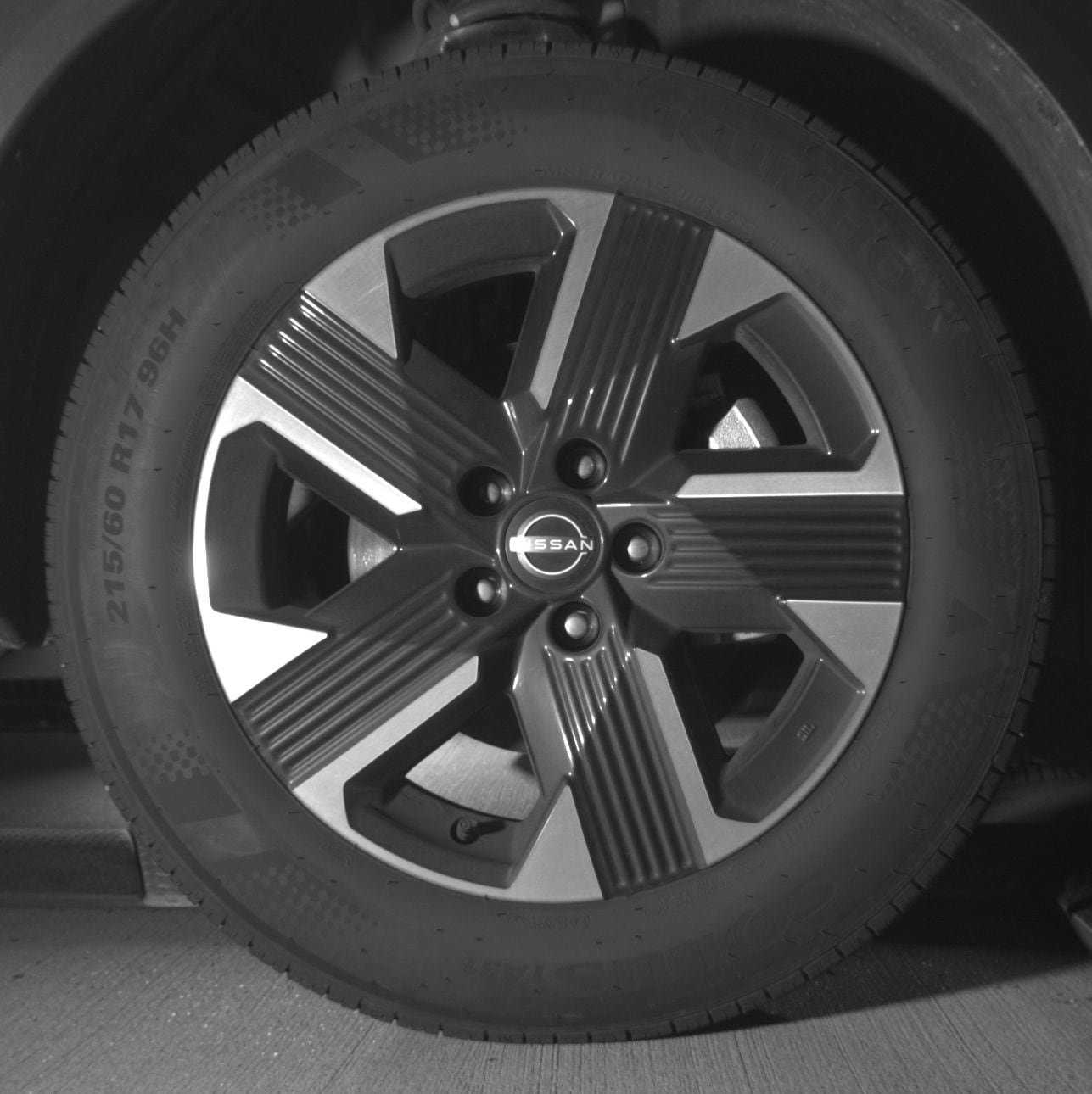 Thumbnail: 2025 Nissan Kicks - 10