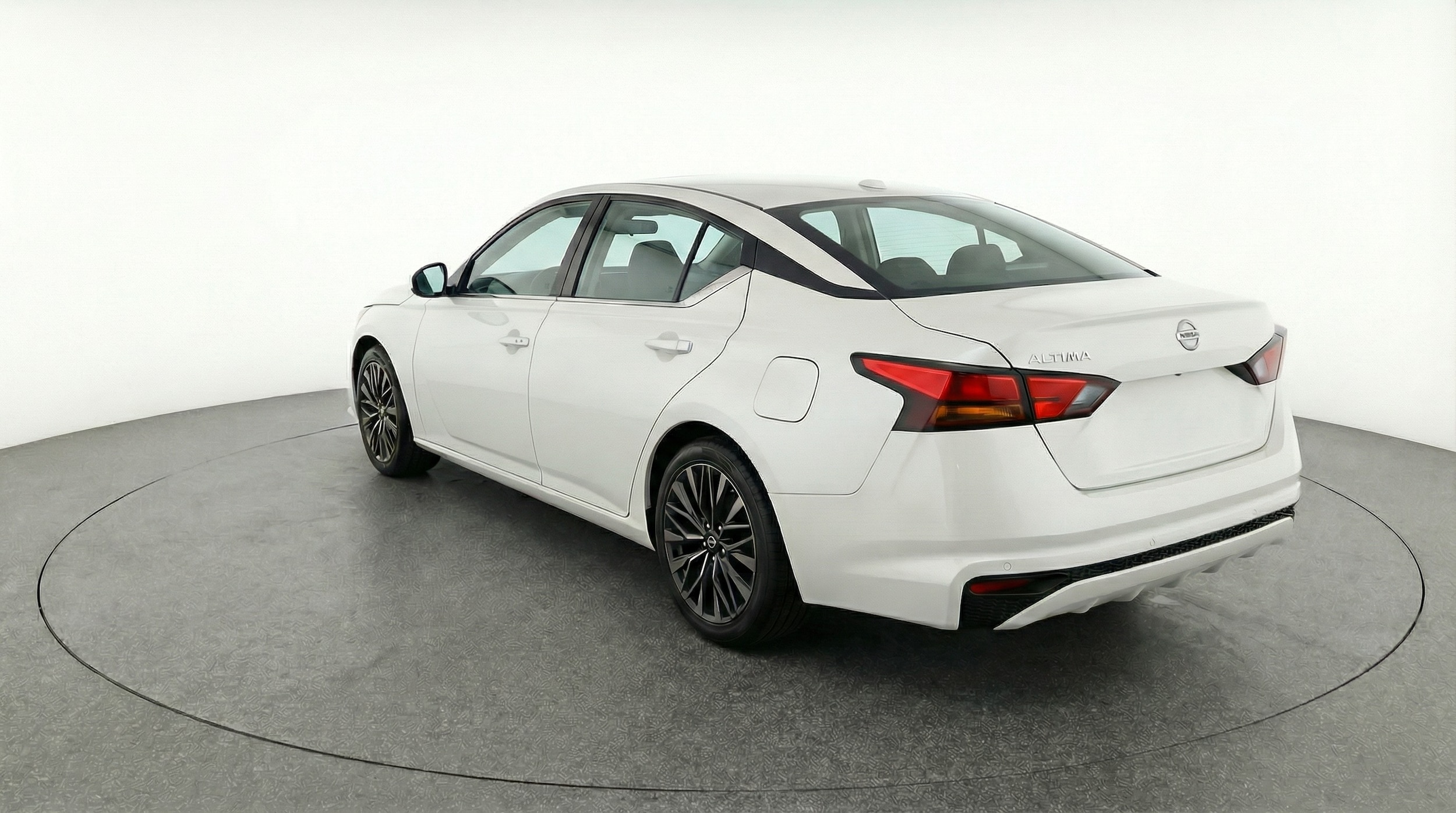 Thumbnail: 2025 Nissan Altima - 5