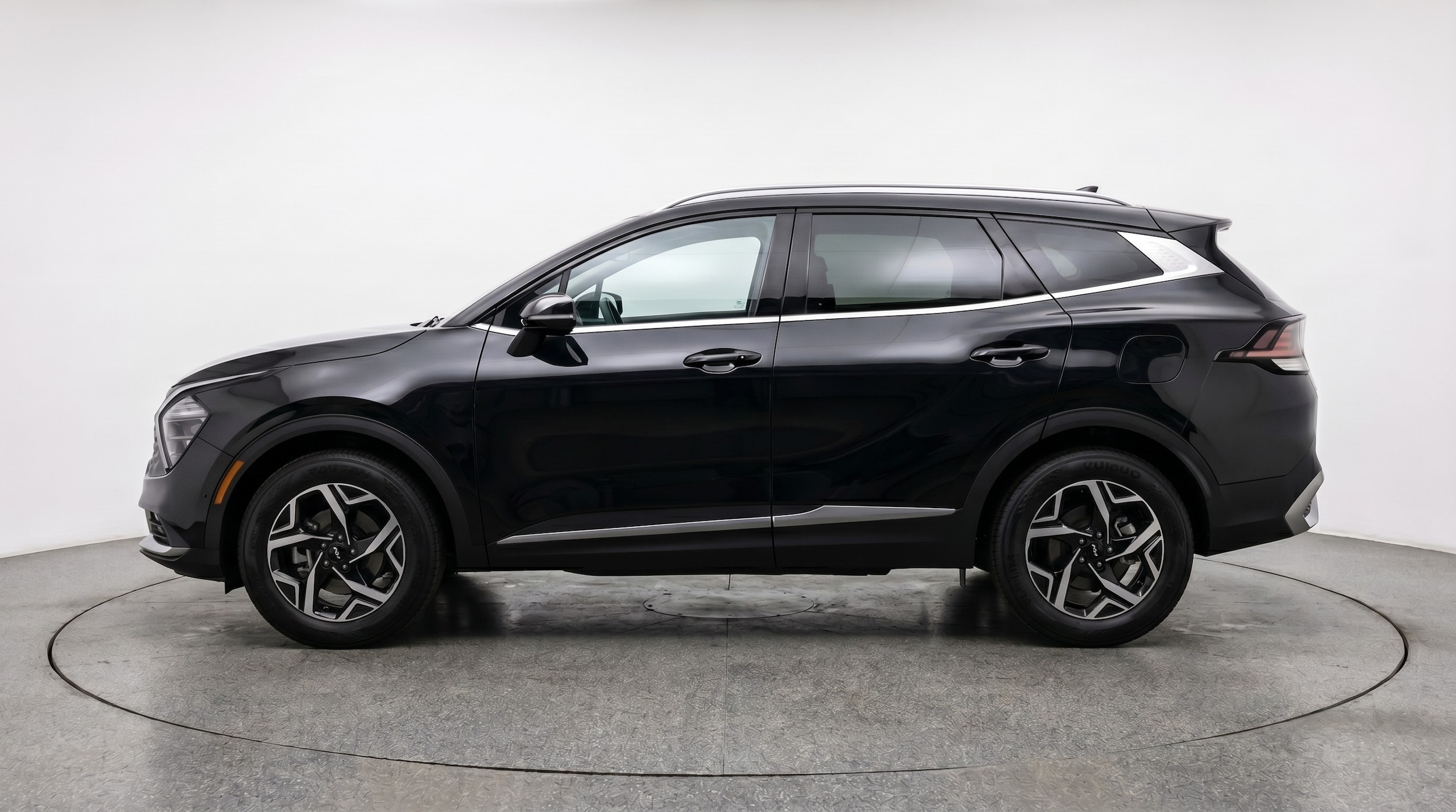 Thumbnail: 2025 Kia Sportage - 4