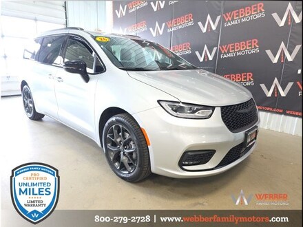 2026 Chrysler Pacifica SELECT AWD Passenger Van