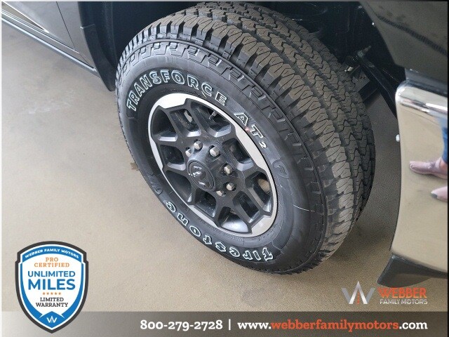 2025 Ram 3500 Laramie photo 4