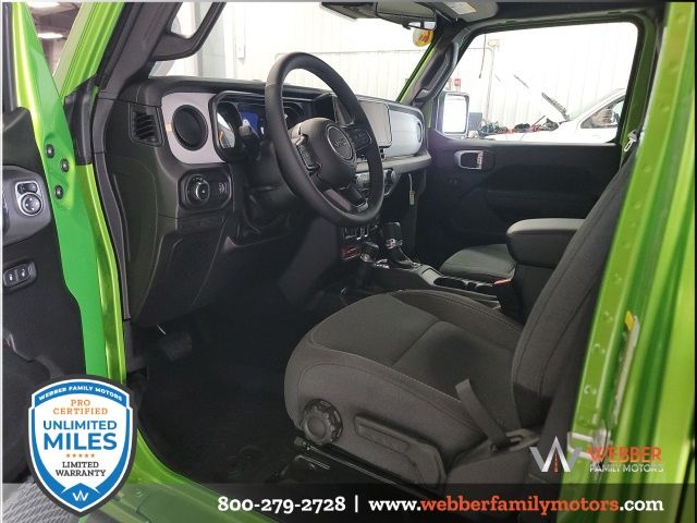 2025 Jeep Wrangler 4-Door Willys - Photo 13