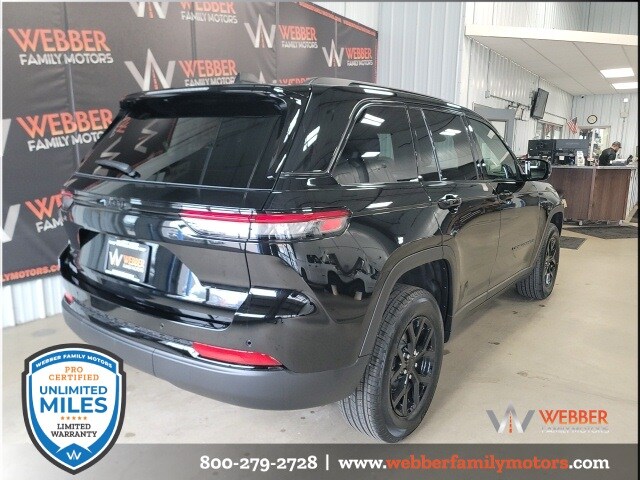2025 Jeep Grand Cherokee Altitude X photo 4