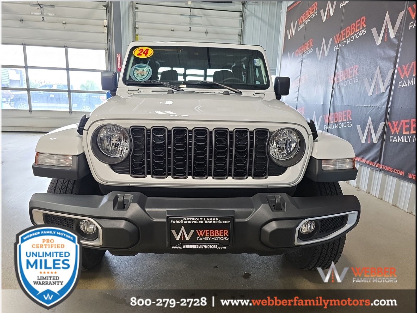 Used 2024 Jeep Gladiator Sport S with VIN 1C6JJTAG2RL117211 for sale in Detroit Lakes, Minnesota