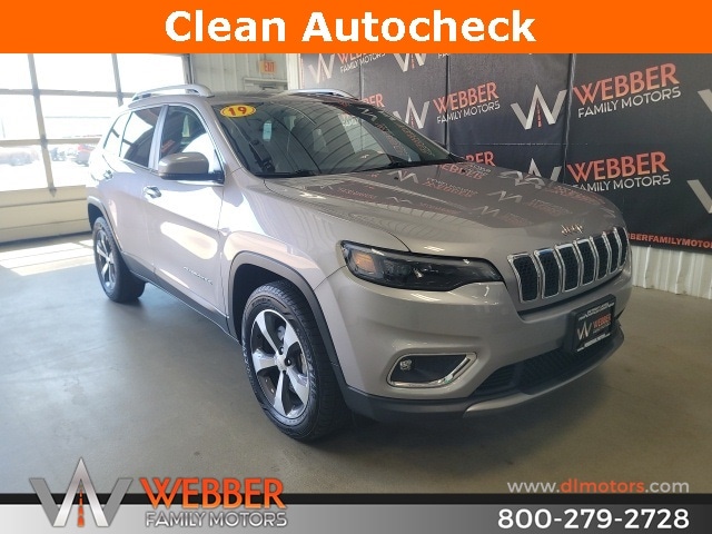 Used 2019 Jeep Cherokee Limited with VIN 1C4PJMDX3KD232419 for sale in Detroit Lakes, Minnesota