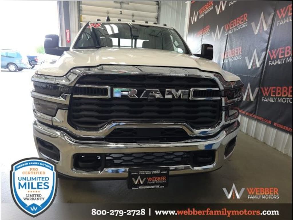 New 2026 Ram 2500 TRADESMAN CREW CAB 4X4 8' BOX Pickup