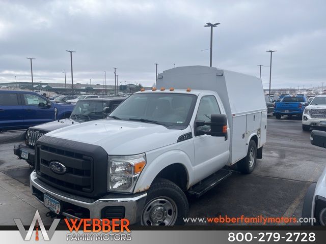2012 Ford F-350 Super Duty Chassis Cab XL