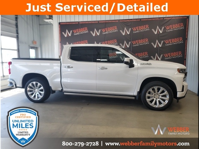 Used 2021 Chevrolet Silverado 1500 High Country with VIN 1GCUYHEL3MZ224473 for sale in Detroit Lakes, Minnesota