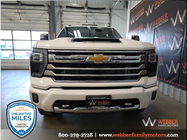2024 Chevrolet Silverado High Country photo 3