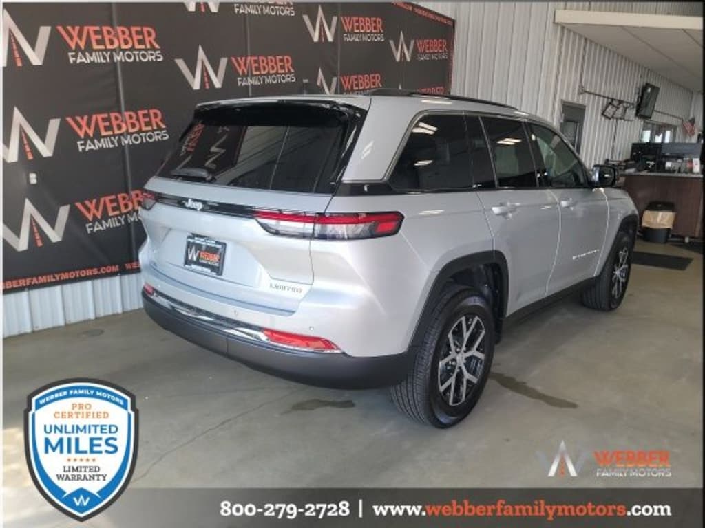 New 2025 Jeep Grand Cherokee LIMITED 4X4 Sport Utility