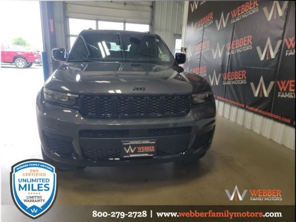 New 2025 Jeep Grand Cherokee L ALTITUDE X 4X4 Sport Utility