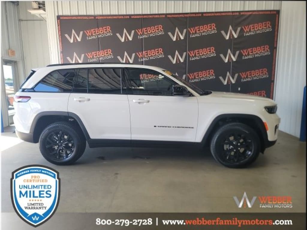New 2025 Jeep Grand Cherokee ALTITUDE X 4X4 Sport Utility