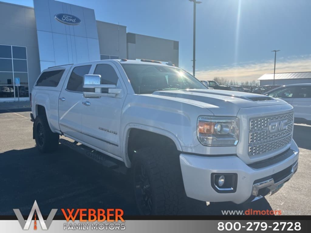 Used 2019 GMC Sierra 2500HD Denali Truck Crew Cab