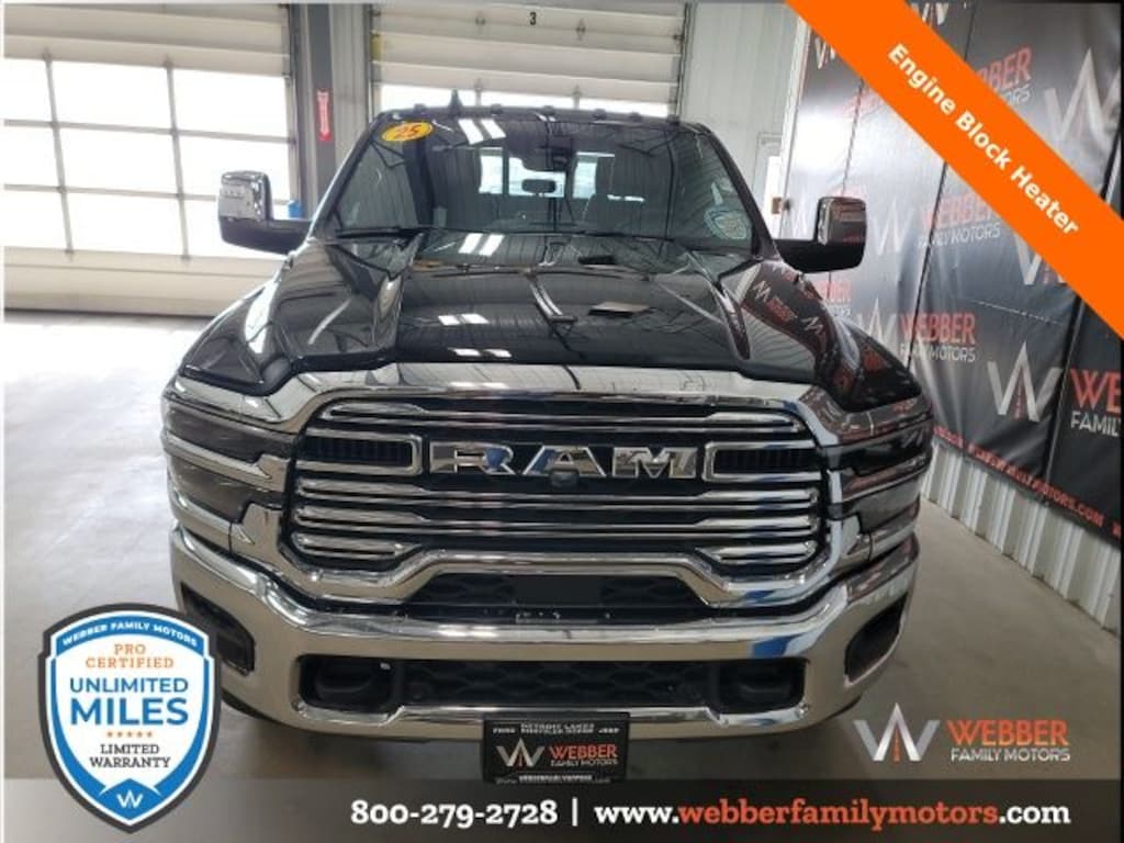 New 2025 Ram 3500 LARAMIE CREW CAB 4X4 8' BOX Pickup