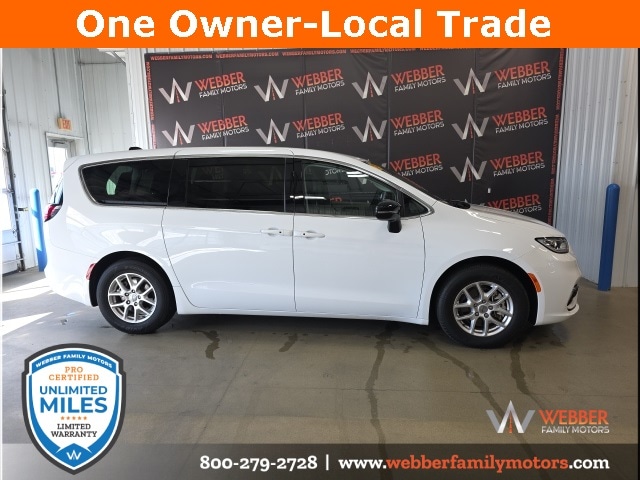 2024 Chrysler Pacifica Van Passenger Van 
