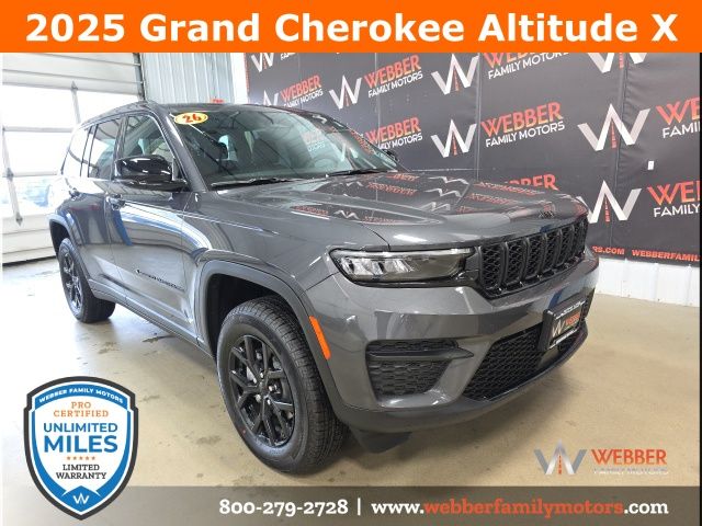 2025 Jeep Grand Cherokee Altitude's photo