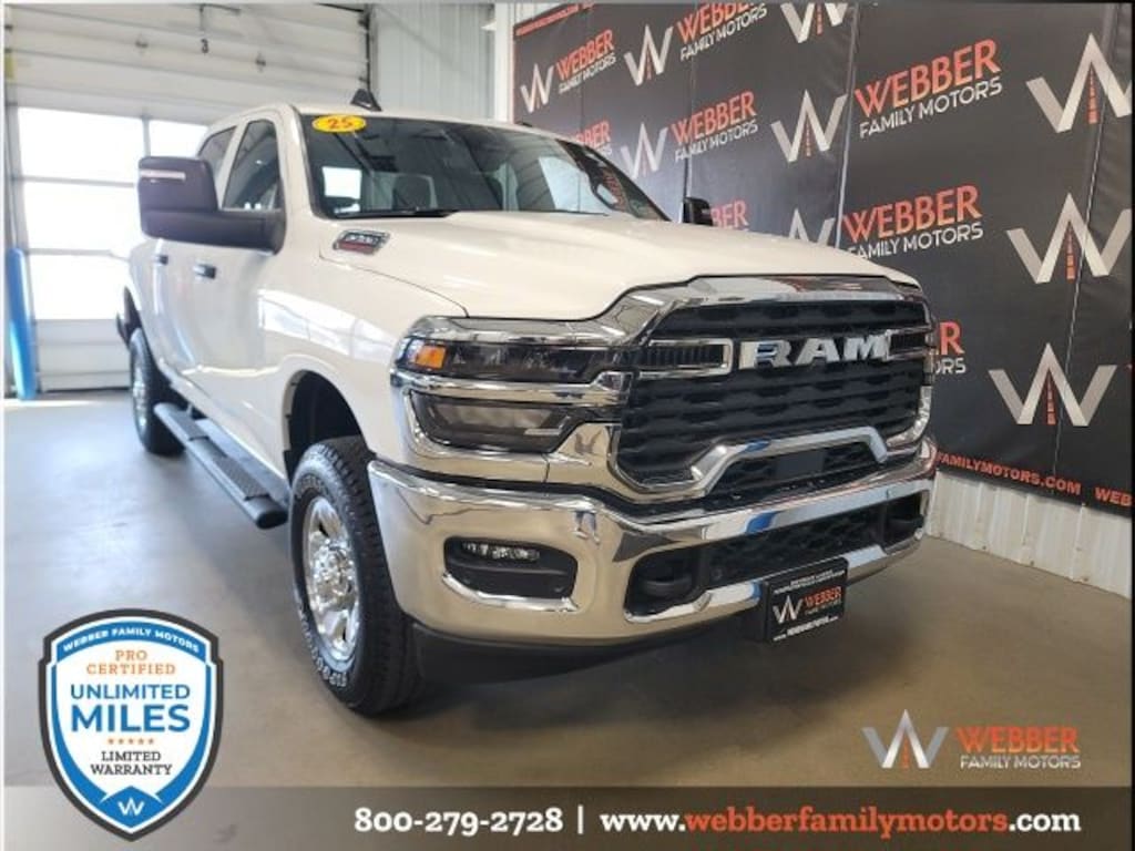 New 2025 Ram 2500 TRADESMAN CREW CAB 4X4 6'4 BOX Pickup