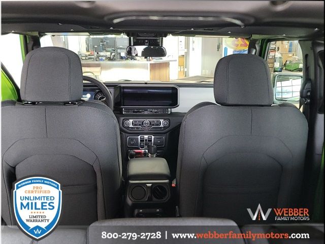 2025 Jeep Wrangler 4-Door Willys - Photo 18