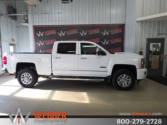 2017 Chevrolet Silverado 2500HD High Country photo 3