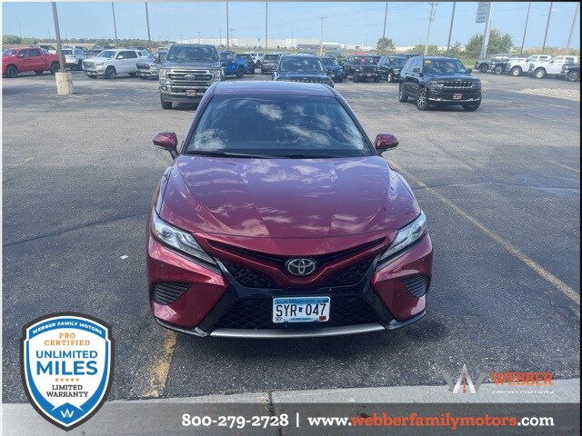 2018 Toyota Camry XSE photo 4