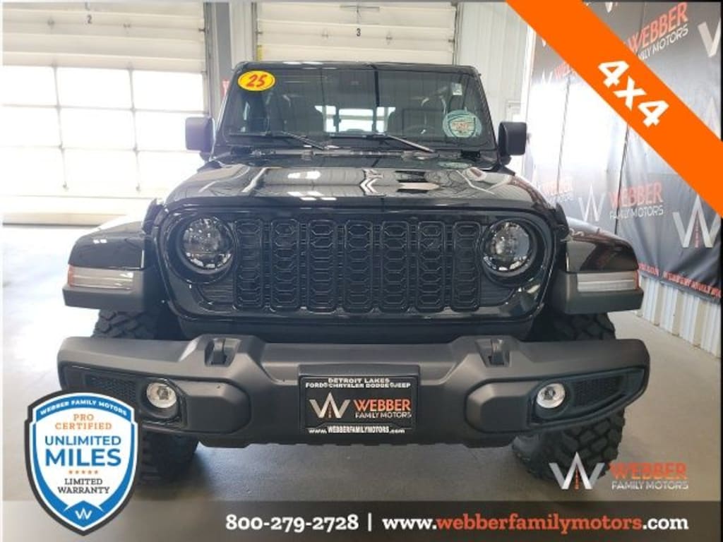 New 2025 Jeep Gladiator WILLYS 4X4 Pickup